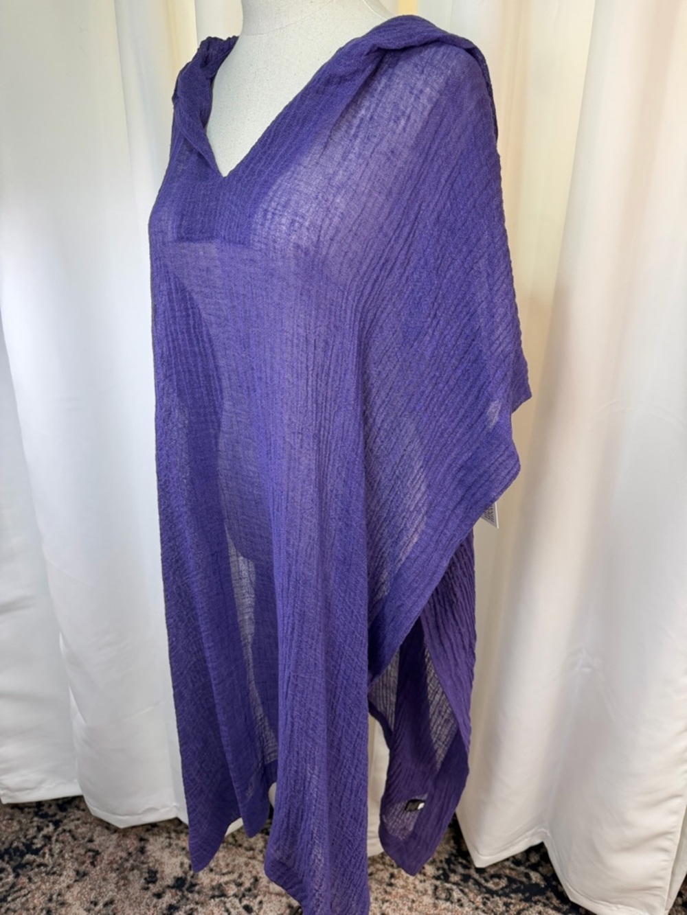 NWT Lisa Marie Fernandez ‘Oversized Crinkled Linen-Blend Gauze Poncho’ in Purple - Picture 13 of 16